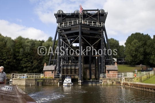Anderson boat lift 2