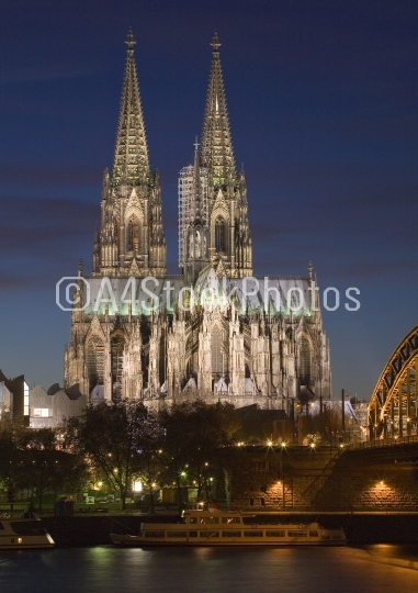 Cologne cathedral in the evening light